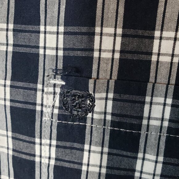 IZOD Button Shirt Men's Size L Large Black White Checkered Long Sleeve - Picture 4 of 7